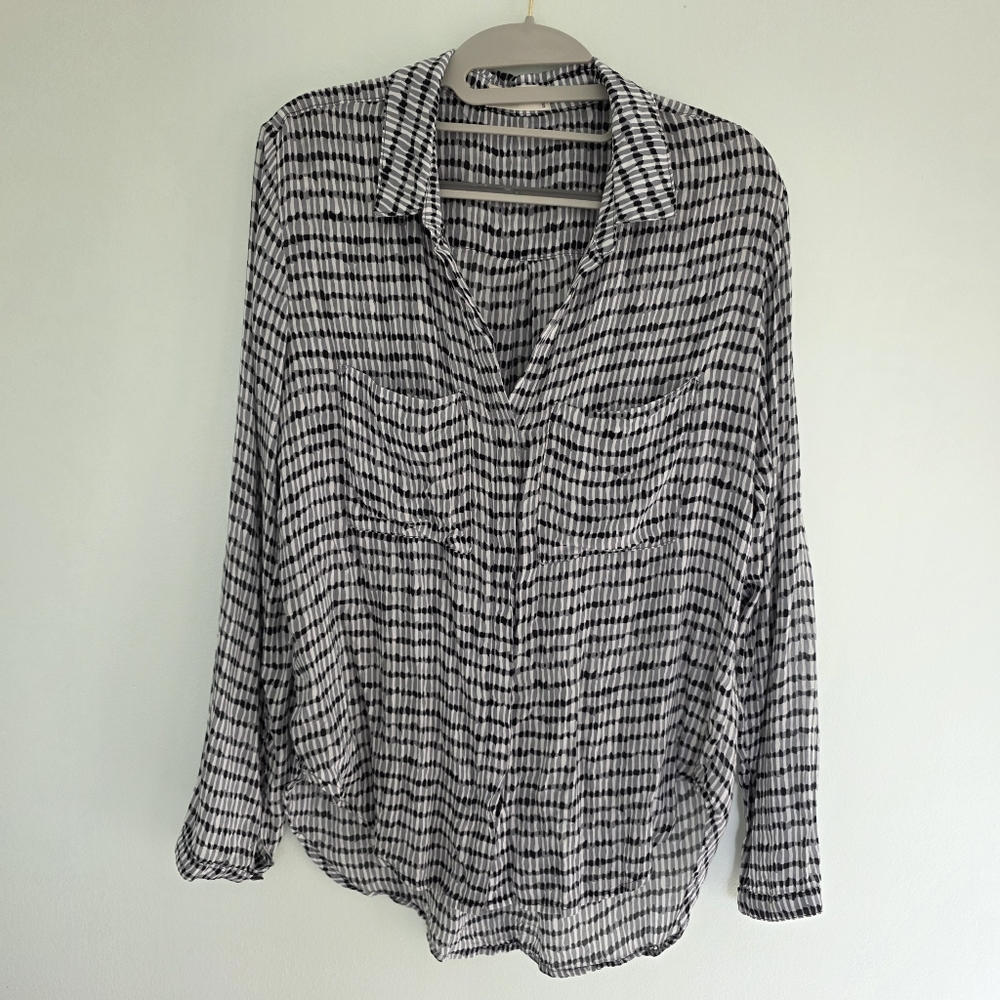 Bella Dahl Patterned Hipster Button Down Shirt Smoky Grey And Black